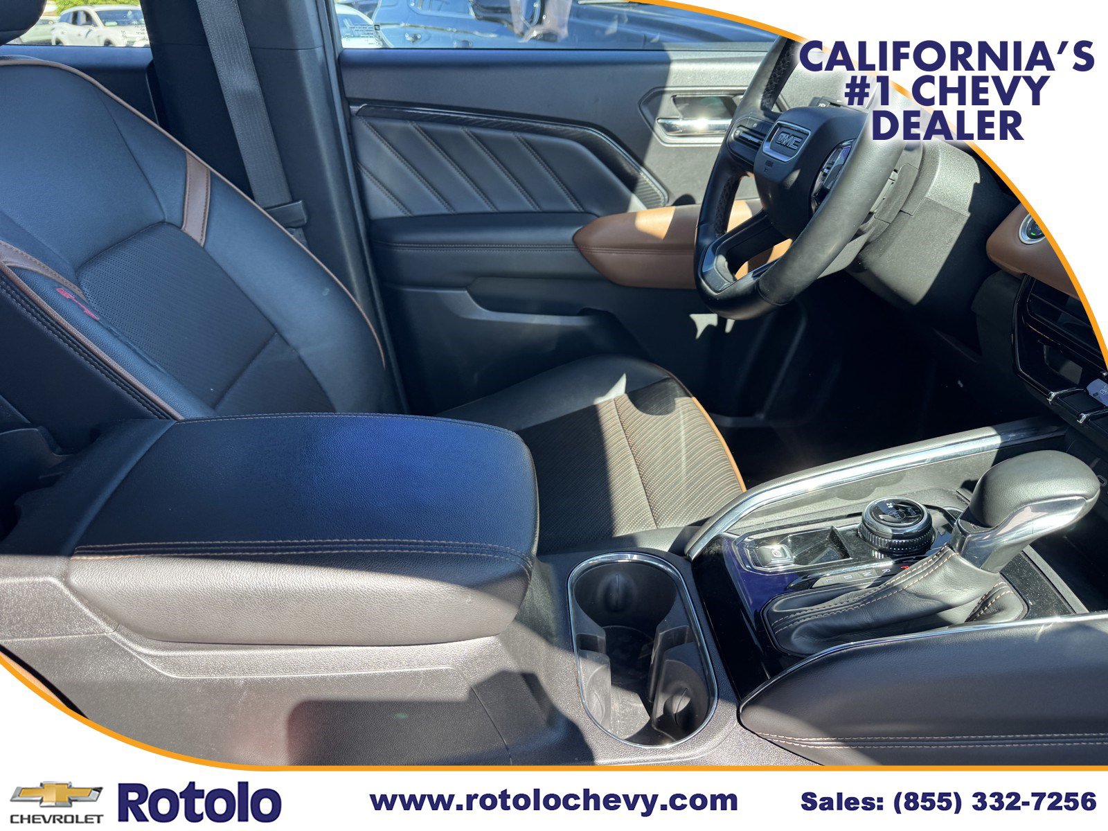 Used 2024 GMC Canyon AT4 w/ AT4 Premium Package AWD/4WD image 8