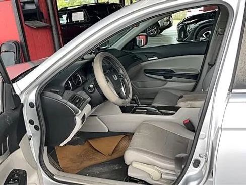 Used 2012 Honda Accord LX image 3