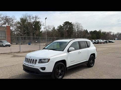 Used 2016 Jeep Compass High Altitude image 2