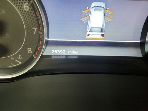 Used 2024 Nissan Armada Platinum w/ Captain's Chairs Package image 22