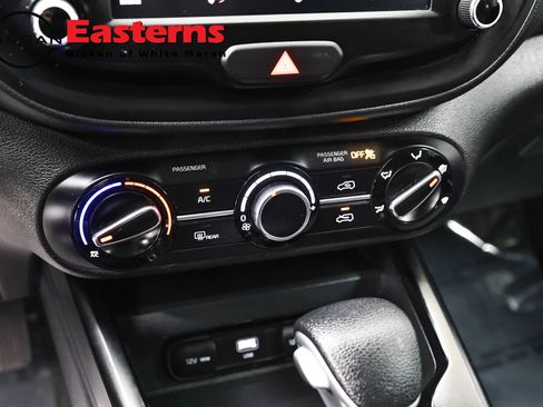 Used 2024 Kia Soul LX w/ Option Group 015 FWD image 19