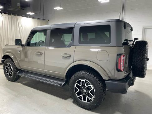 Used 2025 Ford Bronco Outer Banks AWD/4WD image 5