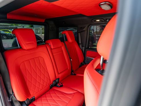 Used 2025 Mercedes-Benz G 63 AMG 4MATIC image 32