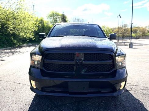 Used 2017 RAM 1500 Express w/ Black Ram 1500 Express Group AWD/4WD image 8