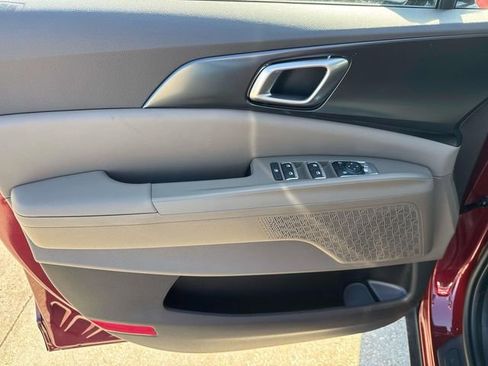 New 2026 Kia Carnival FWD image 22