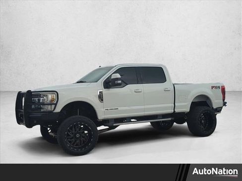 Used 2019 Ford F250 Lariat w/ Lariat Value Package image 1