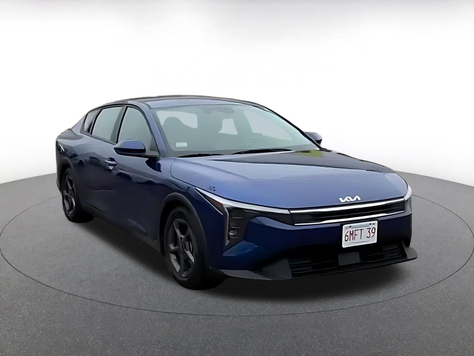 Used 2026 Kia K4 FWD image 2