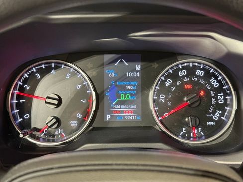 Used 2022 Toyota RAV4 LE image 25