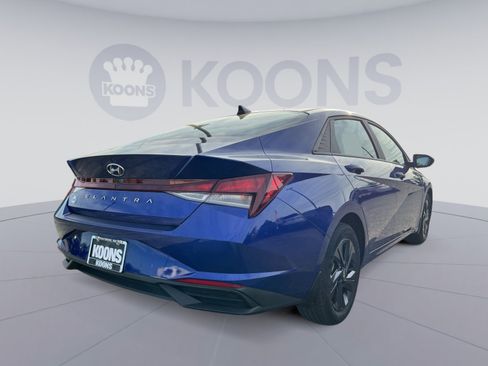 Used 2023 Hyundai Elantra SEL image 16