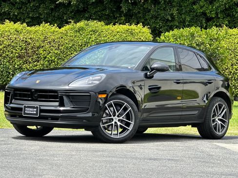 Used 2026 Porsche Macan AWD/4WD image 1