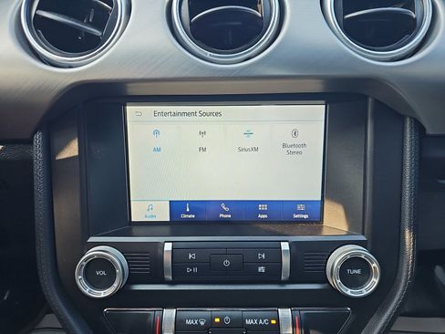 Used 2022 Ford Mustang GT w/ Equipment Group 301A RWD image 18