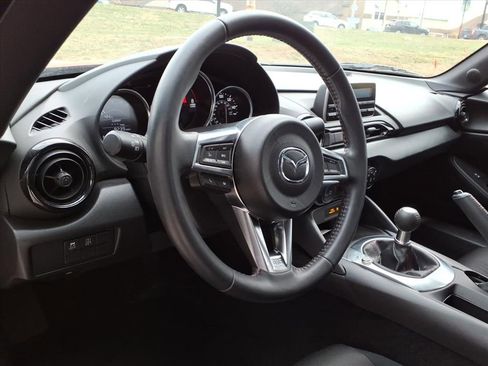 Used 2016 MAZDA MX-5 Miata Sport image 15
