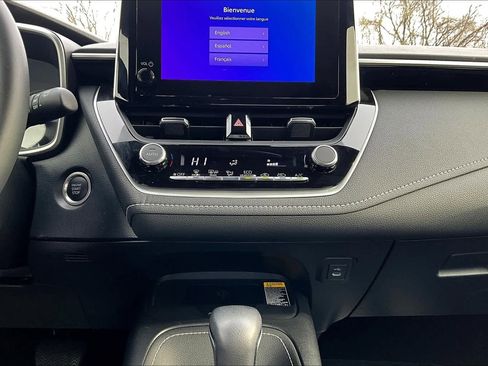 Used 2024 Toyota Corolla SE w/ SE Package image 33