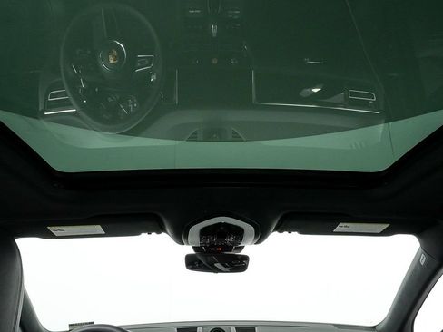 Certified 2026 Porsche Macan AWD/4WD image 21