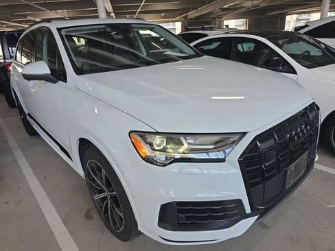Used 2023 Audi Q7 3.0T Premium Plus w/ Premium Plus Package AWD/4WD image 3