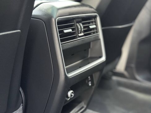 Used 2020 Porsche Cayenne AWD/4WD image 29