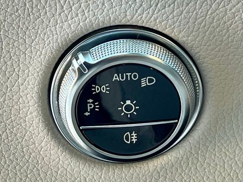 Certified 2026 Mercedes-Benz GLC 300 4MATIC image 28