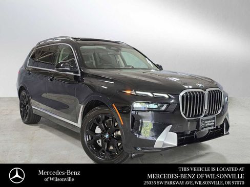 Used 2024 BMW X7 xDrive40i w/ Premium Package AWD/4WD image 1