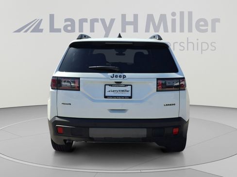 New 2026 Jeep Cherokee Laredo AWD/4WD image 4