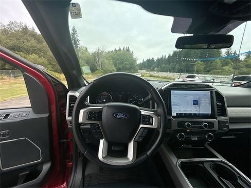 Used 2022 Ford F250 Lariat w/ Black Appearance Package image 10