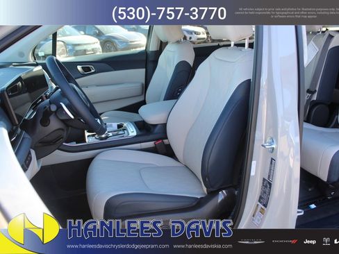 New 2026 Kia Carnival EX image 13