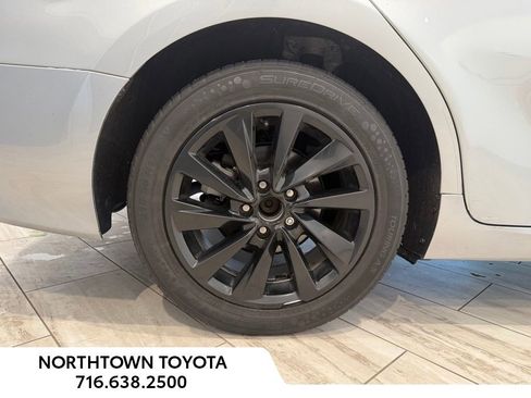 Used 2021 Toyota Camry LE w/ Convenience Package FWD image 12