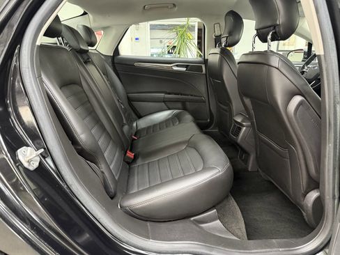 Used 2013 Ford Fusion SE FWD image 15