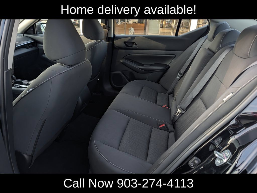 Used 2025 Nissan Altima 2.5 SV FWD image 25