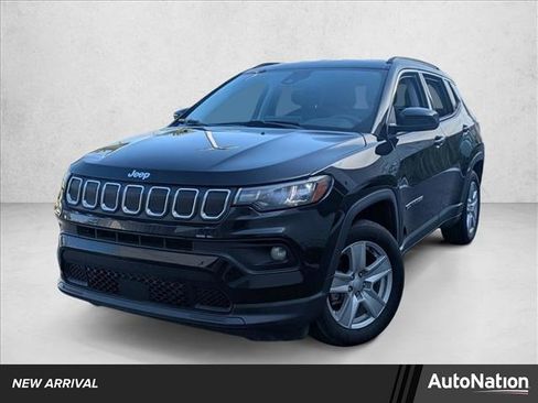 Used 2022 Jeep Compass Latitude image 1