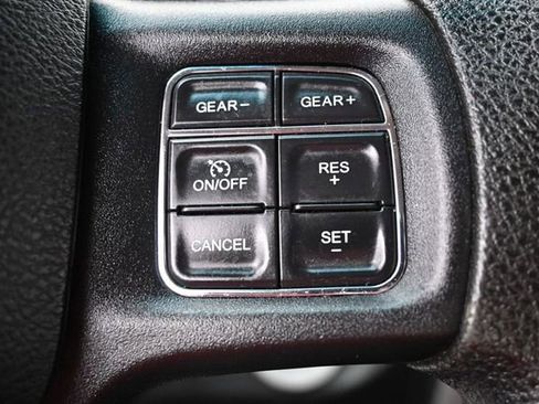 Used 2017 RAM 1500 Classic SLT AWD/4WD image 16