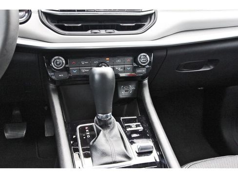 Used 2025 Jeep Compass Limited w/ Elite Group AWD/4WD image 29