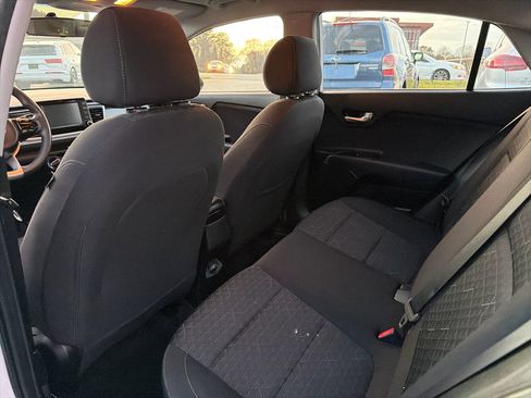 Used 2019 Kia Rio S image 12