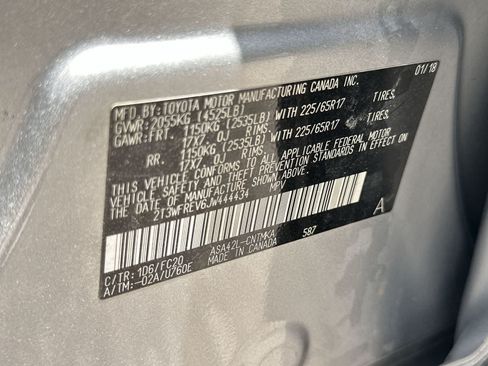 Used 2018 Toyota RAV4 XLE w/ Plus Extra Value Package FWD image 22
