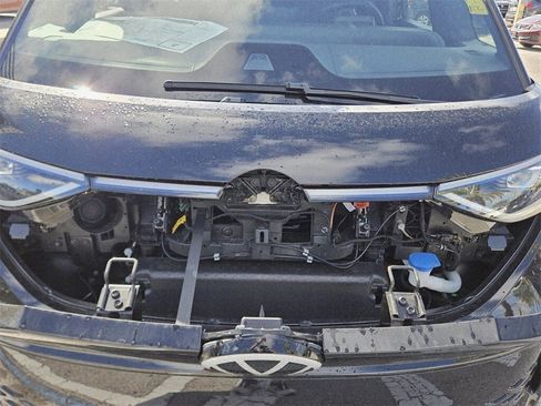 New 2025 Volkswagen ID. Buzz Pro S image 29