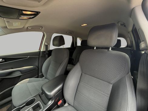 Used 2017 Kia Sorento AWD w/ LX Convenience Package image 38