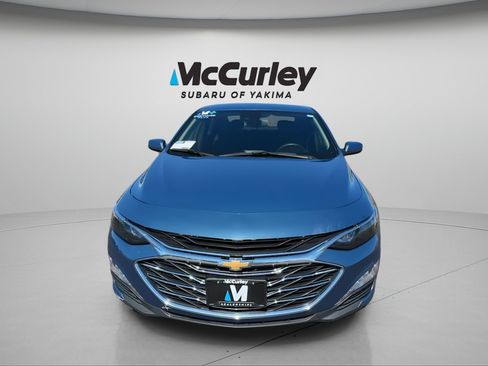 Used 2024 Chevrolet Malibu LT FWD image 2