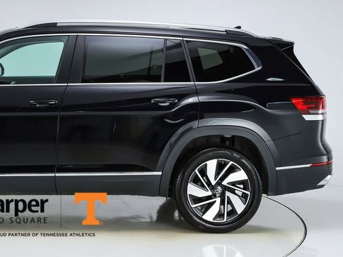 Used 2025 Volkswagen Atlas SEL AWD/4WD image 44