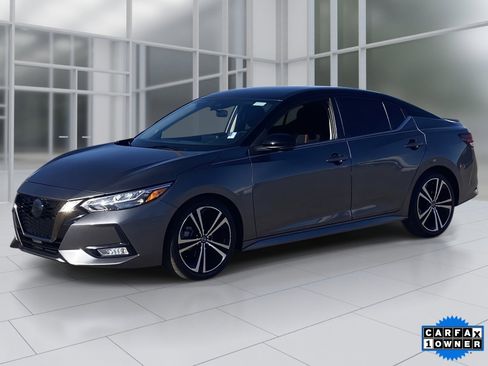 Certified 2020 Nissan Sentra SR image 3