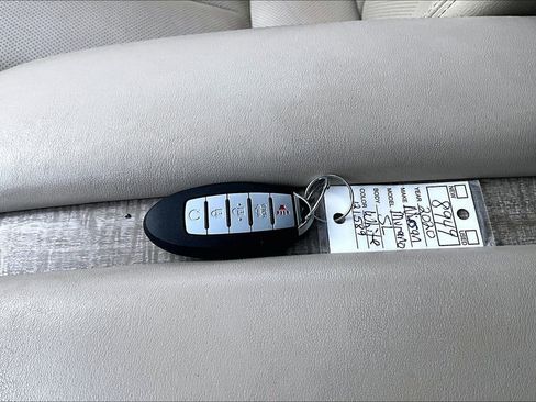 Used 2020 Nissan Murano SL w/ Moonroof Package image 35