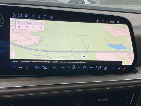 Used 2025 Chevrolet Suburban High Country image 28