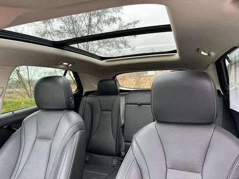 Used 2022 Buick Envision Essence w/ Technology Package I image 25