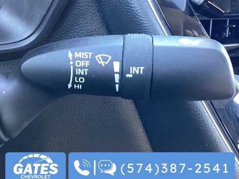 Used 2021 Toyota Corolla LE image 22