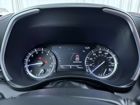 Used 2022 Toyota Highlander XSE AWD/4WD image 19