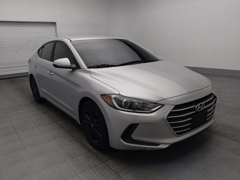 Used 2018 Hyundai Elantra SEL FWD image 13