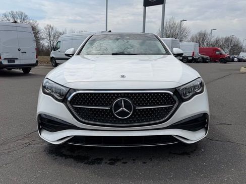 Used 2024 Mercedes-Benz E 350 4MATIC Sedan image 2