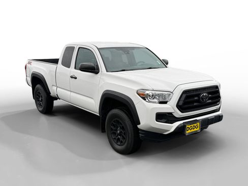 Used 2022 Toyota Tacoma SR w/ SX Package image 7