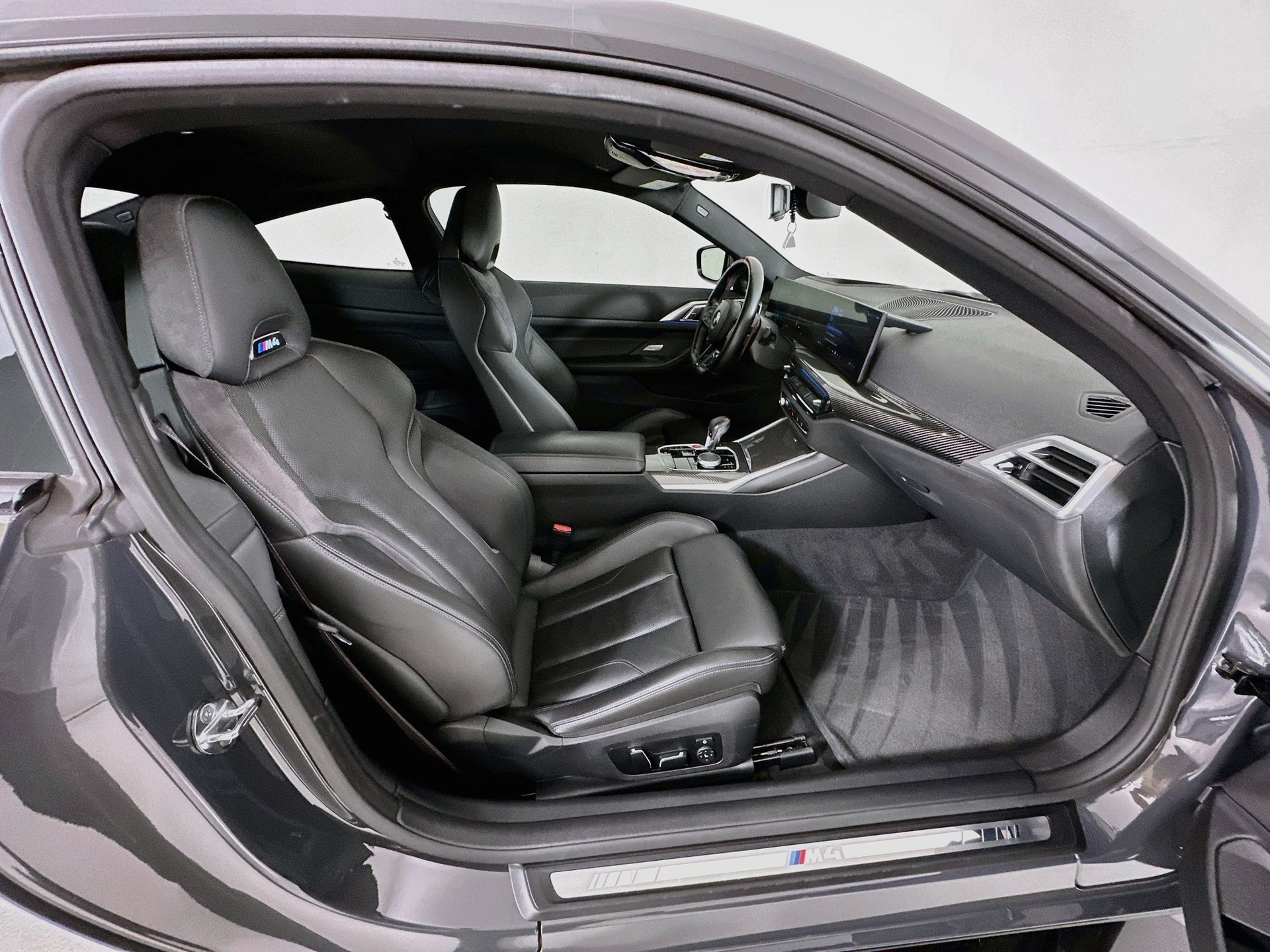 Used 2025 BMW M4 Competition w/ Executive Package RWD image 30