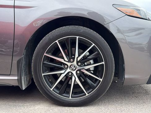 Used 2023 Toyota Camry SE FWD image 4