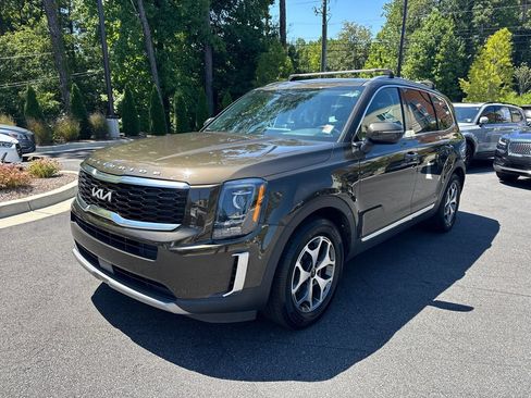 Used 2022 Kia Telluride EX w/ Towing Package AWD/4WD image 3