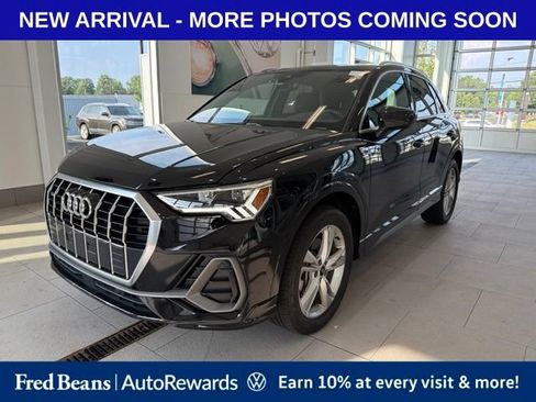 Used 2024 Audi Q3 2.0T Premium AWD/4WD image 2